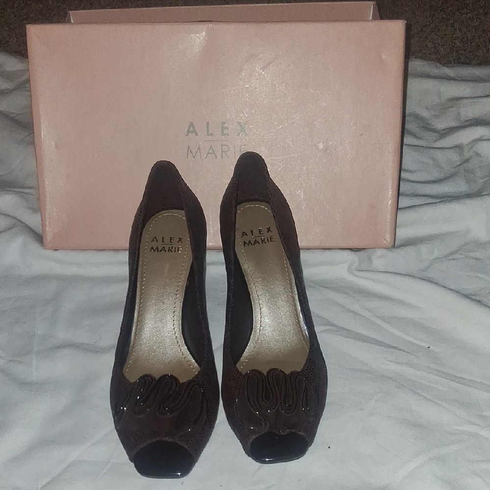 Alex Marie Black Heels Sleek Design